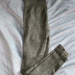 ***2/$10***Yelete leggings olive green small